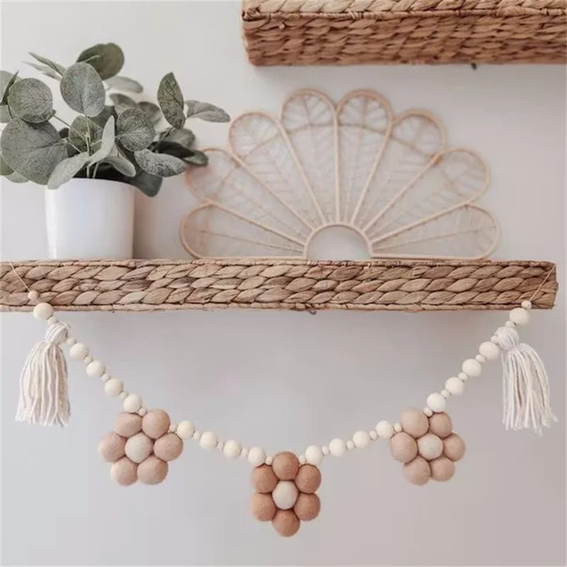 Sugarplum Spaces Boho Daisy Bead Garland